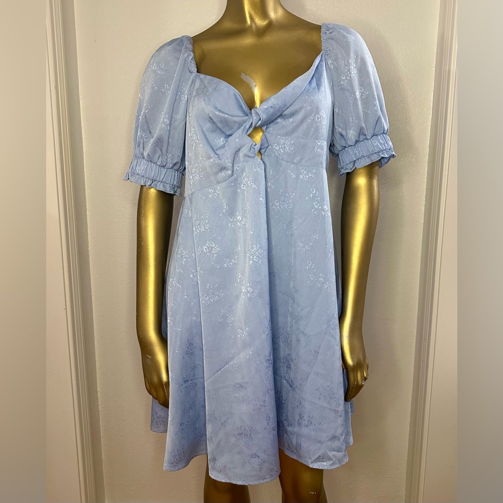 NWT Gianni Bini Short Puff Sleeve Vneck Twist Front Floral Jacquard XL Dress